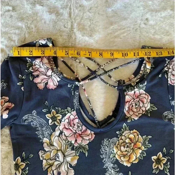 Forever 21 Women's Navy Blue and floral Dress size small - Picture 7 of 10